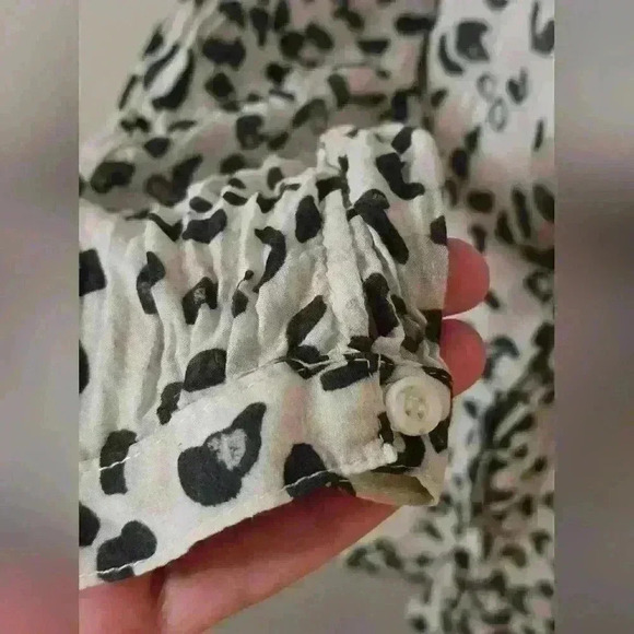 Bella Dahl Animal Print Super Soft Button-Up Shirt - Picture 8 of 9